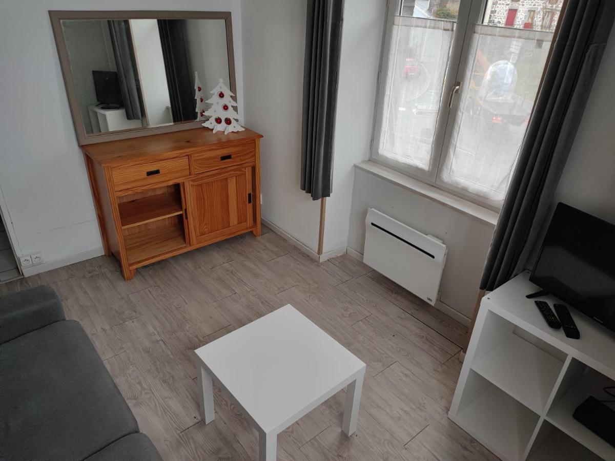 F3, 3 Pers - Proche Centre Historique Apartment Besse-et-Saint-Anastaise